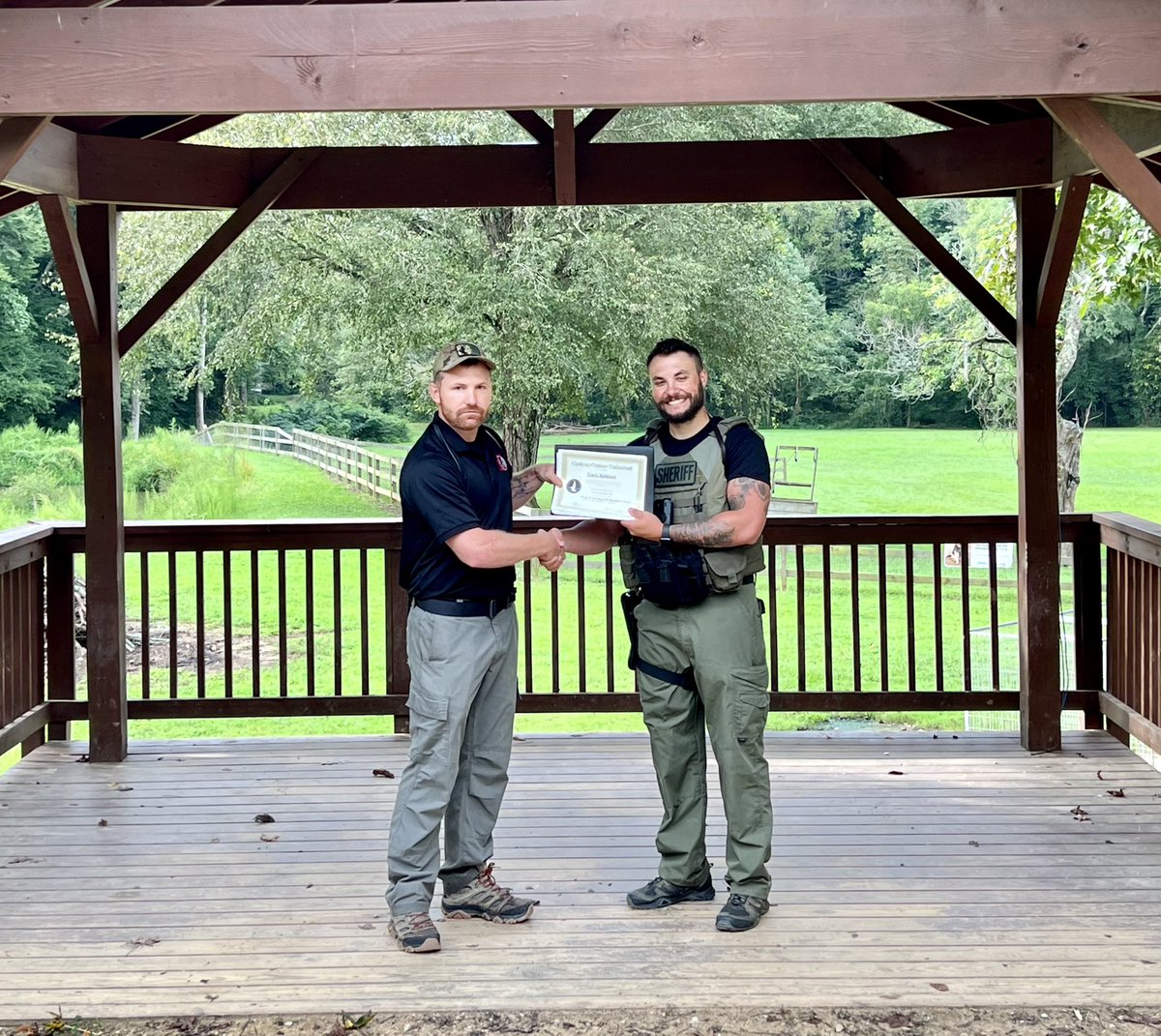 HCSO_K9Tora's tweet photo. Today, Deputy Travis Kirkland and K-9 Tora graduated with their certifications in drug detection and tracking. This fully certified team will be ready for duty early next week!
#K9Tora
#K9Unit
#CertifiedTeam
#Team
#CrimeFightingDuo
#ReadyForAction
#LabradorK9 https://t.co/QWfFKKkvRE