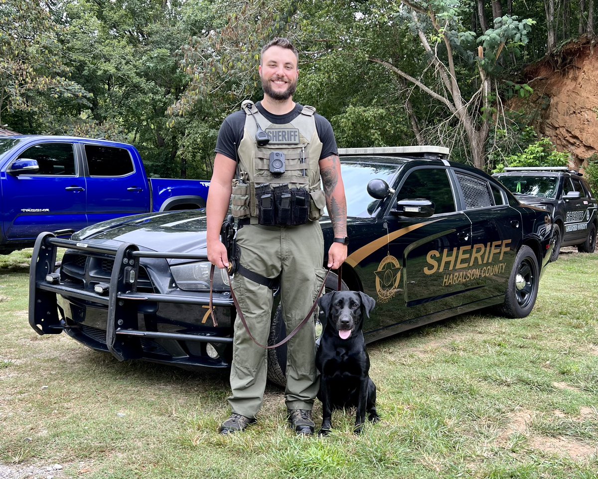 HCSO_K9Tora's tweet photo. Today, Deputy Travis Kirkland and K-9 Tora graduated with their certifications in drug detection and tracking. This fully certified team will be ready for duty early next week!
#K9Tora
#K9Unit
#CertifiedTeam
#Team
#CrimeFightingDuo
#ReadyForAction
#LabradorK9 https://t.co/QWfFKKkvRE
