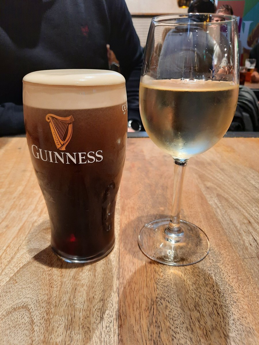 CiaraMartin91's tweet photo. @Keywestofficial @Keywest_Kav
We're coming to see you #Irishontour #Amsterdam #5monthsmarried #1stdance #thelittlethings https://t.co/HpI6yj01Jr