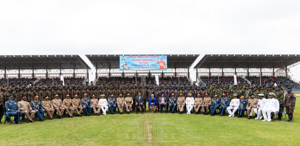 StateHouseKenya's tweet photo. 1/4
President Uhuru Kenyatta has thanked Kenyans for the support they accorded his administration for the last 10 years.

“I thank everyone who has walked the talk with me and especially you the Kenya Defence Forces (KDF),” ~President Kenyatta | @kdfinfo https://t.co/QIyvDN2zs4