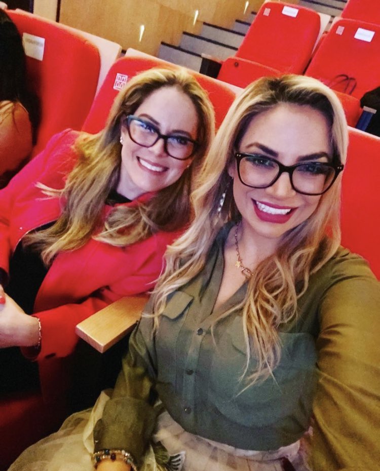AnnaLauraMont's tweet photo. ✨En el 1er Congreso para Mujeres Empresarias 🙋♀️ #OPEEM #Morelia https://t.co/Iyh4LJ3vXb