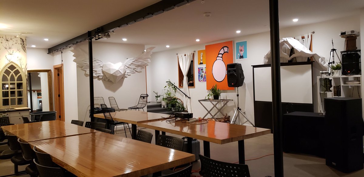 BomberKrew's tweet photo. The calm before the storm. The #nftworkshop with @seawillpdx & @DrMello225 #nftart show, & our #gen1 #cryptobombs #shuffle all starts at 5pm. @kryptoglyfics @leezy_NFT @NFOLDEDpaper @CliffordCannon6 @di_metatron @cheeeebz @zeus_algo @HigherApeCircle @BlockChainMac @algolxrd https://t.co/SkuyVQadpB