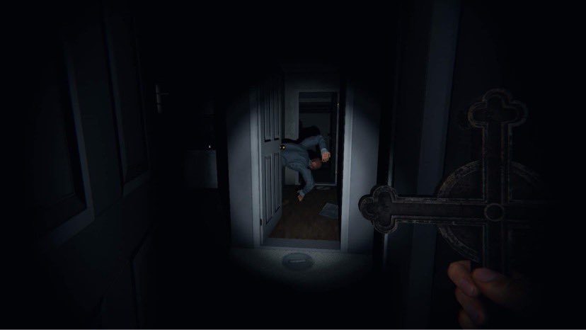 z3roboy's tweet photo. My first game of Phasmophobia, that’s me bent backwards in the laundry room. 

You know what would help me feel better about my untimely demise as a ghost hunter? Voting again today and sharing! 

Yes it’s that time!

https://t.co/fInQsVgzUI
#faceofhorror #horrorfam #Phasmophobia https://t.co/ojmFL2L4zu
