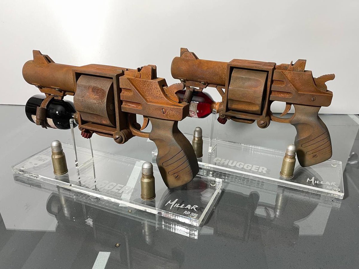 MartiansVs's tweet photo. Another day... More badass shit being produced by @BenMillar3 and the team. 🔥🔥🔥

Life-size models of the Chuggers - look forward to dual-wielding these bad boys in the Metaverse very soon!!

#mvr #martiansvs #mvrmy #bemoreunderdog #chugger #metaverse #p2e #BlockchainGaming https://t.co/nolLmyMq1m