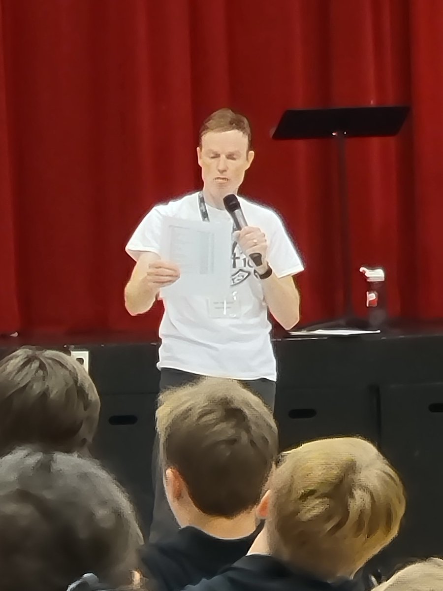 Andy Thibodeau speaking with our grade 9's this afternoon. Remember <a href="/StDavidCeltics/">St David Catholic Secondary School</a> "show up &amp; participate" let's build an #wcdsbawesome community!