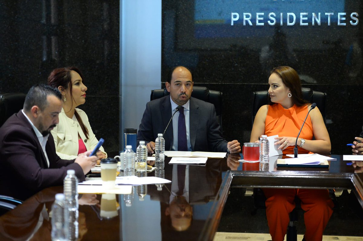 GabDurango's tweet photo. Durango ha destacado, tuvimos más 37 filmaciones con una derrama de 500 mdp en beneficio de la cadena de valor del sector comercio, "somos el sexenio en el que se han realizado mas películas de calidad internacional", destacó Eleazar Gamboa titular de @TurismoDurango https://t.co/otC7d0hkzZ