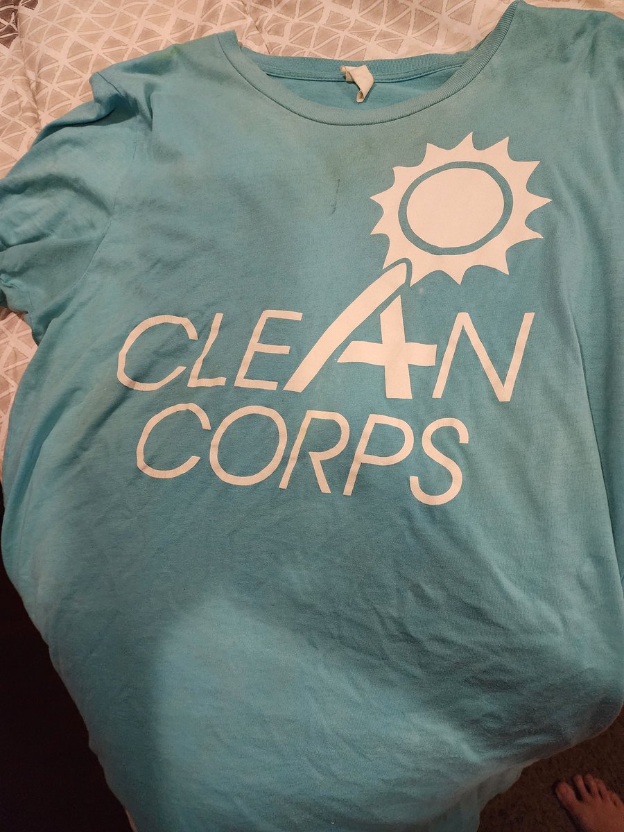 Retiring one 1 of my favorite shirts after more than 7 years of love. Proud to have been not just an early supporter of @energyalabama but a volunteer, intern, and still part of the team. Time to head over and pick up a new shirt from energyalabama.org/shop/ - #energytwitter