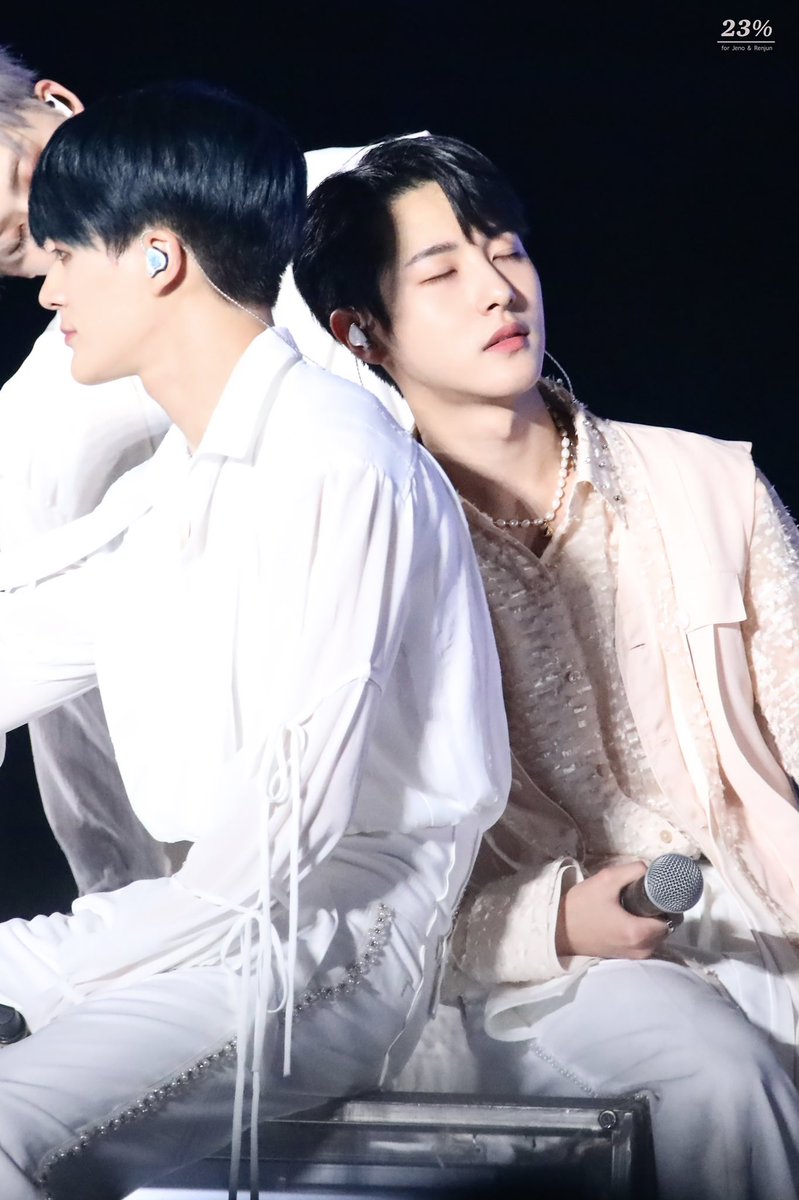 thisiswishu's tweet photo. โหหหโน่เหริน รูปสวยมาก ฟีลนั่งซบแฟนอยู่ในวัง🥹🫠 #noren https://t.co/hHRLPJzXCC
