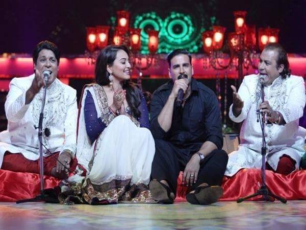 SabriBrothers6's tweet photo. Wishing you a very happy birthday @akshaykumar paaji King Of Bollywood β€οΈπ #Akshaykumar #Birthday #Sabribrothers #Aftabhashim #live #Performer #Concert #coloursTV #Sonakshisinha #Sabribrothersindian https://t.co/Enxb2v5Dup
