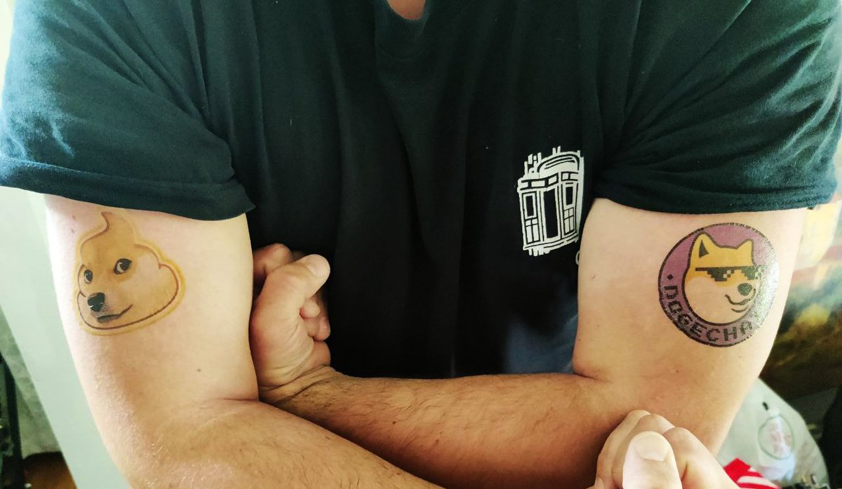 PooDogeOfficial's tweet image. At #PooDoge we're committed to helping to bring mass adoption to #Dogechain, so much so that our Team Leader Jim is willing to get the PooDoge and Dogechain logo's tattoo'd on his body at 5 million market cap! @CryptoRocky @DogechainFamily @1goonrich @DaddyDogechain