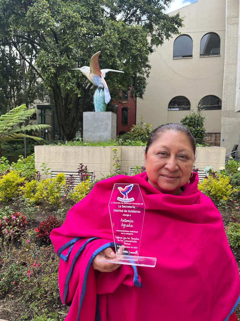 dirpoblaciones's tweet photo. Felicitamos a nuestra compañera @ANTONIAAGREDA por el  premio que le entrega @GobiernoBTA como gestora de  paz y derechos humanos. 👏🏻👏🏻👏🏻🇨🇴 https://t.co/JyZKUcUu0u