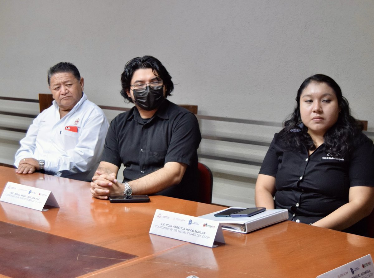IteschamOficial's tweet photo. Nuestro director @BismarckRichaud, signó convenio con el titular de #CECIP, Luis Rodriguez Barbosa, con el objetivo de aplicar acciones en materia psicológica, así como, investigación, residencia y servicios sociales.
#TecNMChampotón
#ContruyeTuFuturoEnElITESCHAM
#GobiernoDeTodos https://t.co/nzKtWiMPBR