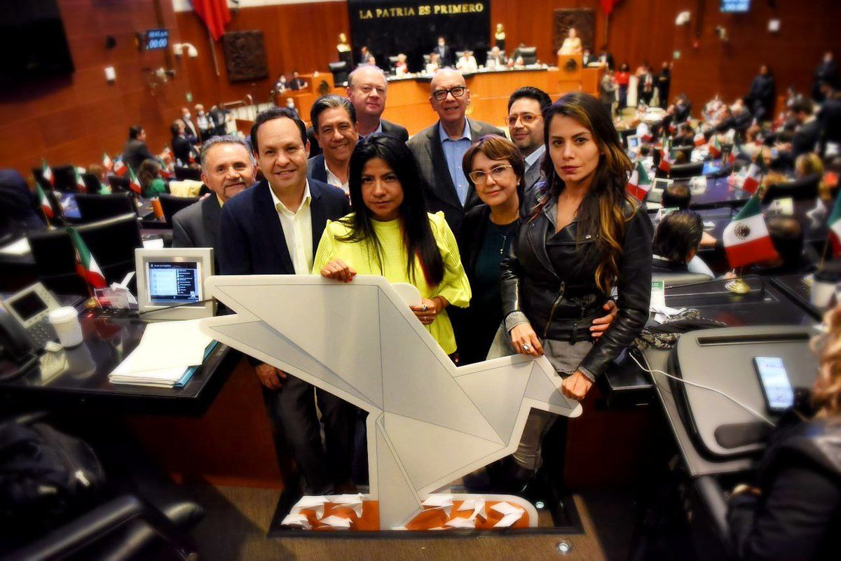 BancadaNaranjaS's tweet photo. El Gobierno federal sigue evadiendo su responsabilidad de cambiar la estrategia de seguridad y construir un México en paz. https://t.co/qJ4GVAVsSl