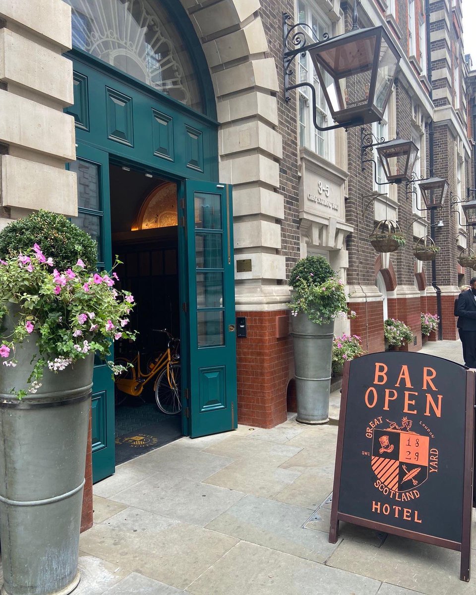 Donovano Designs tweet media