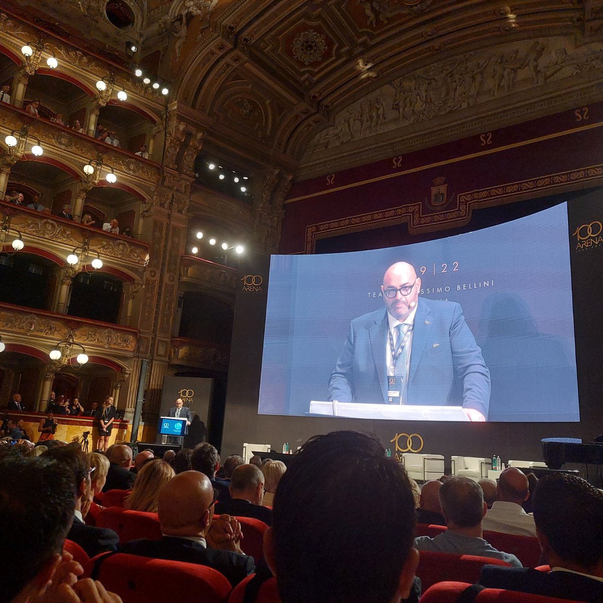 #100anniArena. Investimenti in Sicilia  triplicati negli ultimi 5 anni rispetto al quinquennio precedente. L'ultimo anno il gruppo ha investito 408,5 milioni di euro. 
<a href="/Clazzati/">Cristina Lazzati</a> <a href="/GruppoArenaDeco/">Decò Gruppo Arena</a> <a href="/GruppoVege/">Gruppo VéGé</a> #retail #gdo #deco