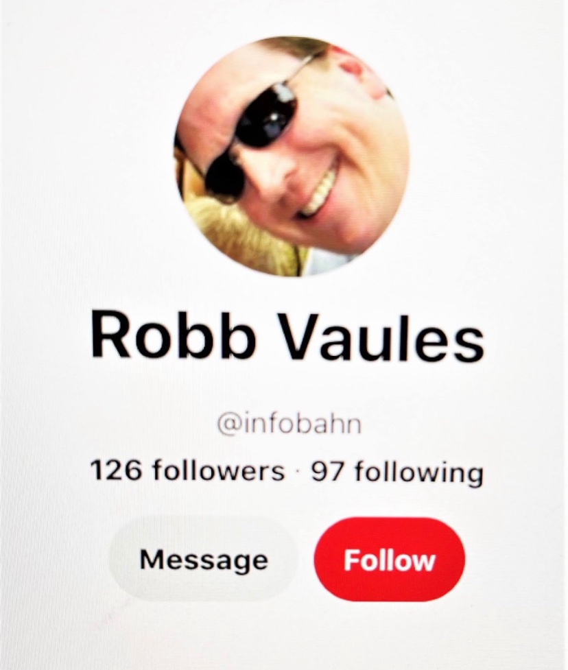 RobbedValues's tweet photo. I heard a few folx are having trouble connecting the dots as to who Infobahn is and what it has to do with Robb Vaules: The hate-filled Infobahn IS Robb Vaules, candidate for @ScottsdaleUSD gov. board. 1/3… https://t.co/IHCOweTKO7