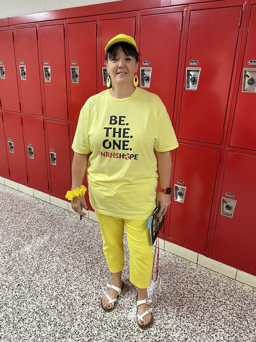 NRHSHOPE's tweet photo. @NRHSHOPE @NREVSD @NewRichmondHS Way to wear yellow and “Be The One” New Richmond High School!  Thank you for an amazing Hope Week. https://t.co/3DN6tDRkoP