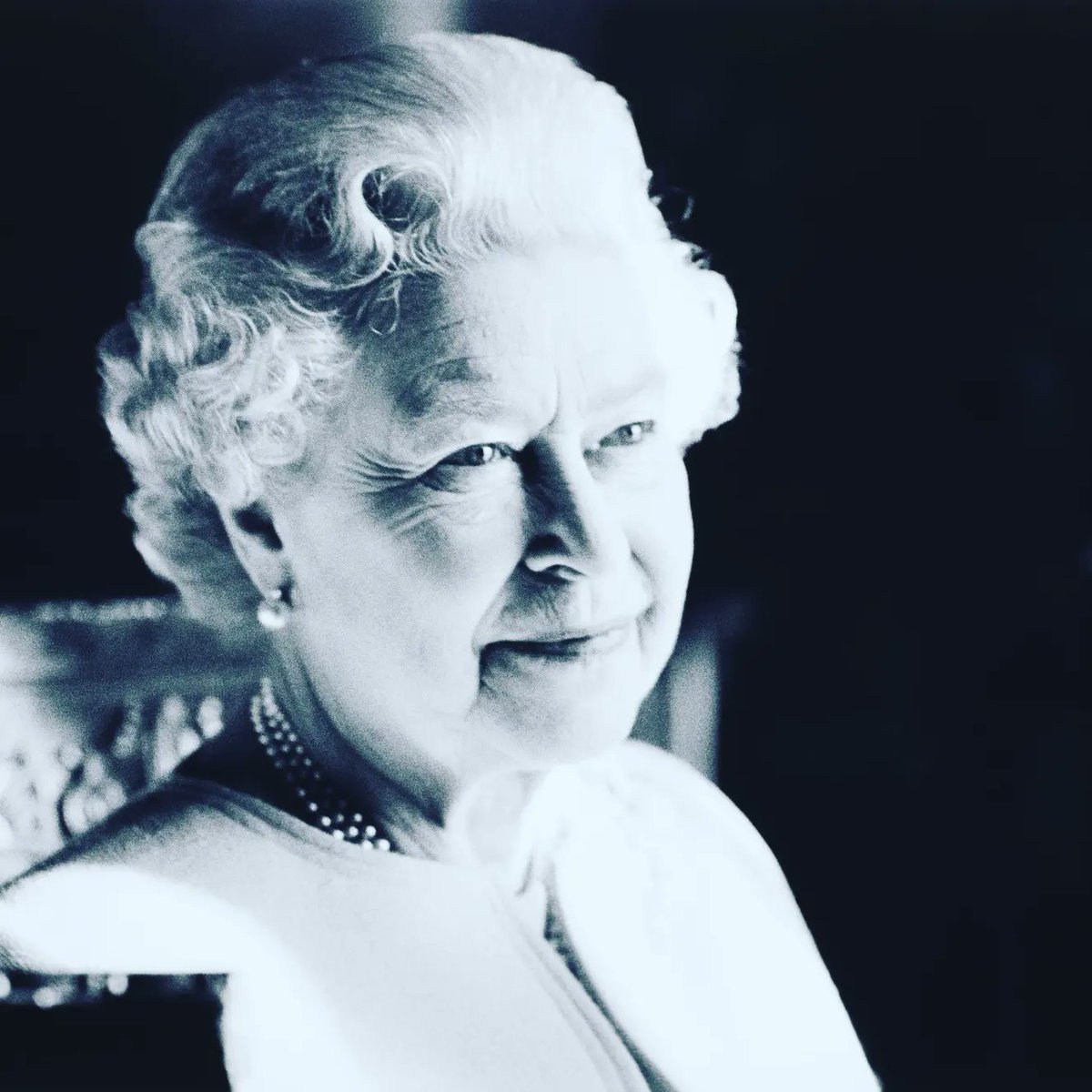 Littlebot89's tweet image. 70 years of dedicated service and still kept going right to the very end.
Always thought she was immortal and would out live us all. Rip Queen Elizabeth II