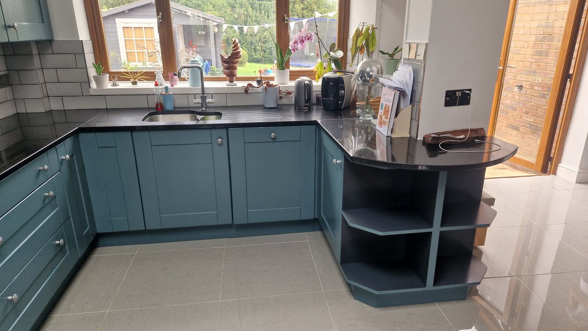 Prestigestag's tweet photo. Hand Painted Kitchen Completed. 

Kitchen cabinets: Cleaned&amp; Sanded. Followed by 2 coats of Otex and 2 coats of BM Scuff X Satin 

Colour: Inchyra blue @FarrowandBall

Products: 
Otex @Tikkurila_UK 
Scuff X Satin @Benjamin_Moore 
Rollers @TwoFussyBlokes https://t.co/c1B5kFw3yX