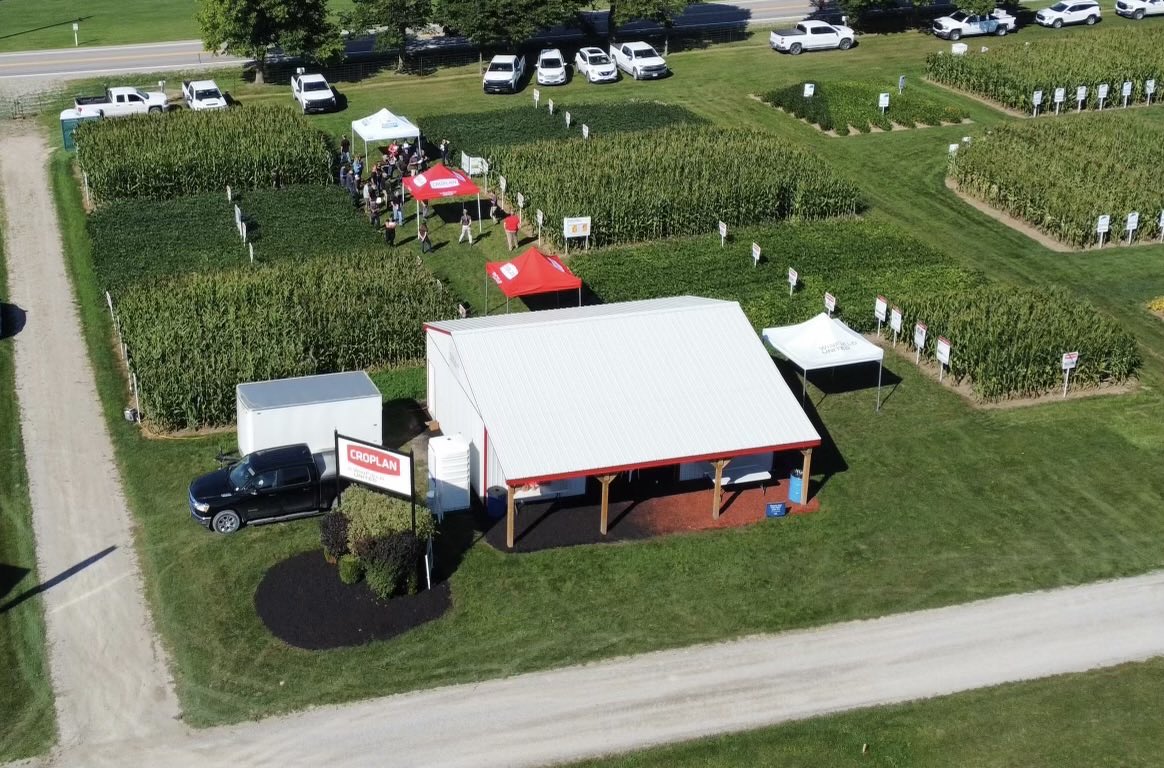 HargreavesRyan1's tweet photo. Happy #CROPLANFriday looking forward to seeing everyone back in person ⁦@outdoorfarmshow⁩ this year #WinPac #ResonseToScores https://t.co/a0RHoErssB