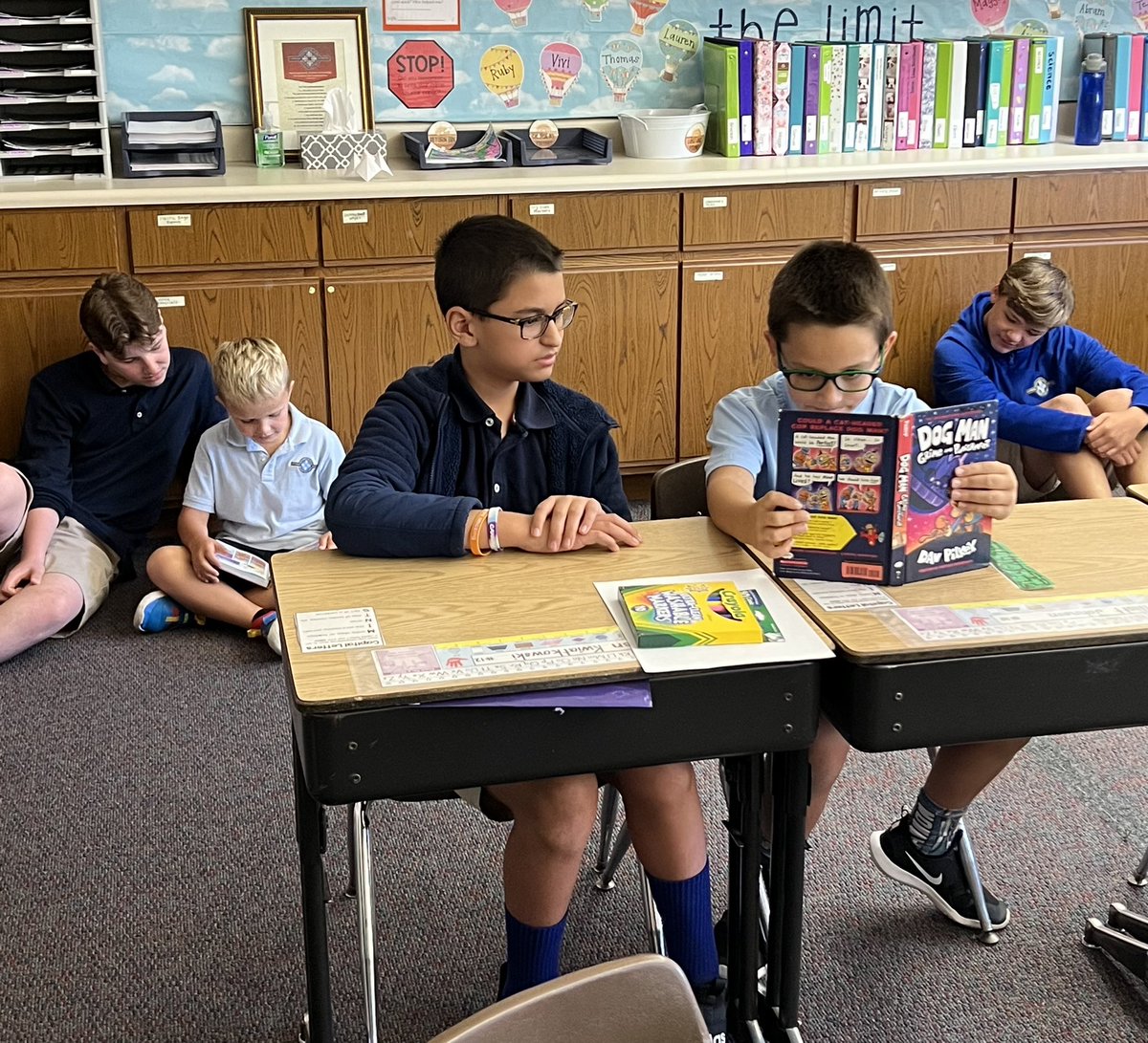 SchoolABVM's tweet photo. Everyone loves to read with their buddy! https://t.co/XP8PeqGB2j