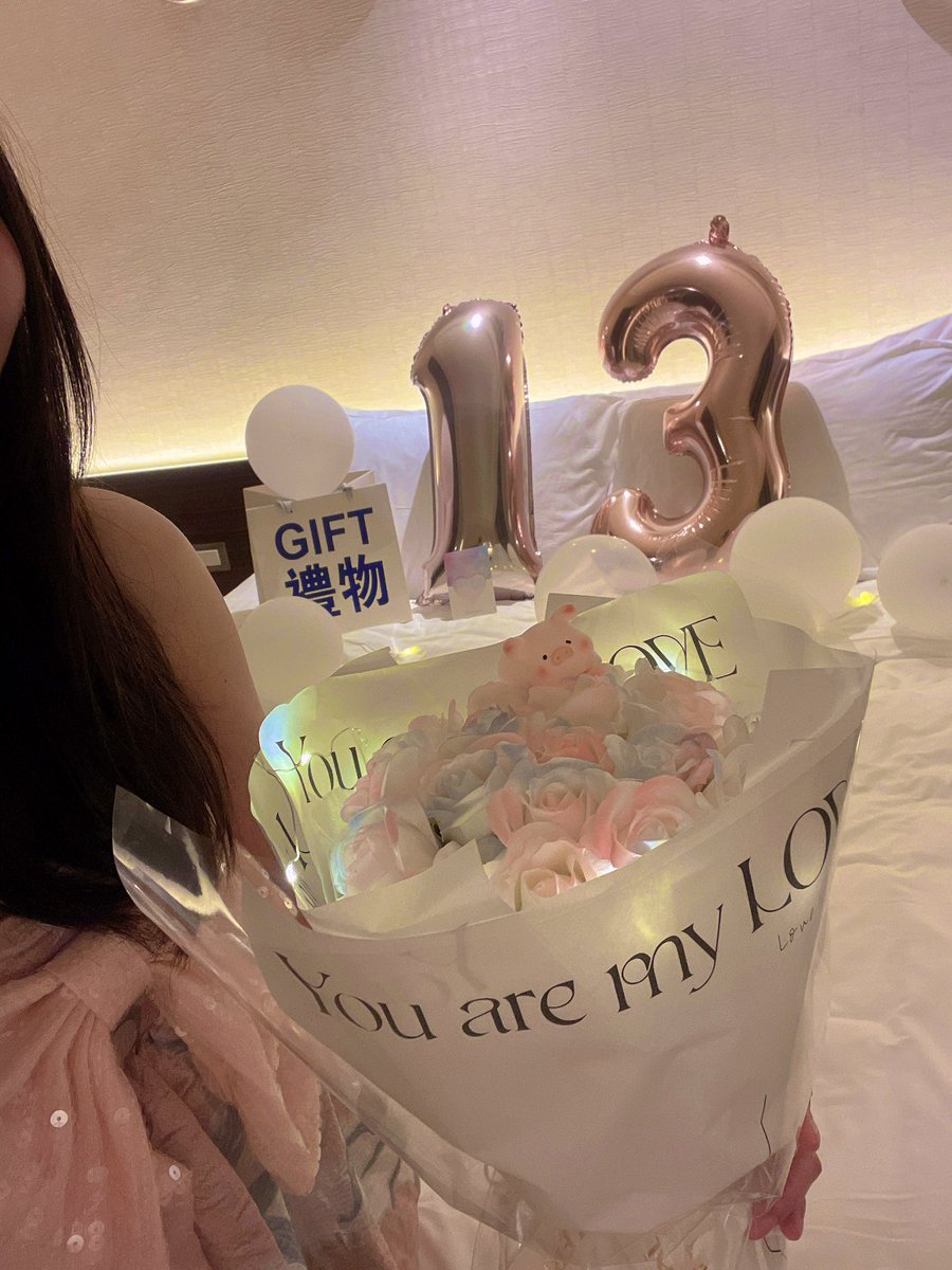seaseafish's tweet photo. 9/9/2022 
HAPPY BIRTHDAY TO ME!!!
🎂🐷🏮

#SecretStory 
#SecretLover 
#SecretLovers
#birthdaygirl 
#BirthdayCelebration 
#hkgirls 
#ootdhk
#ootdStyle 
#Staycationhk
#香港女仔 
#香港創作 https://t.co/DyVHYF4qAm