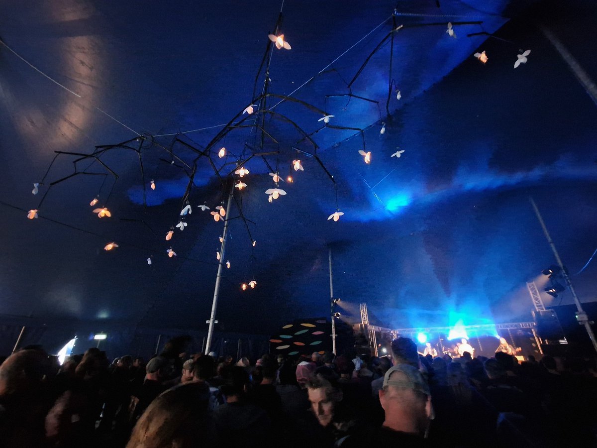 ArjandeVet's tweet image. Eerste band vandaag op  hoofdpodium De Mist: Chappaqua Wrestling. Naar eigen zeggen hun eerste show in NL. Klinkt lekker. #mf22 #MistyFields