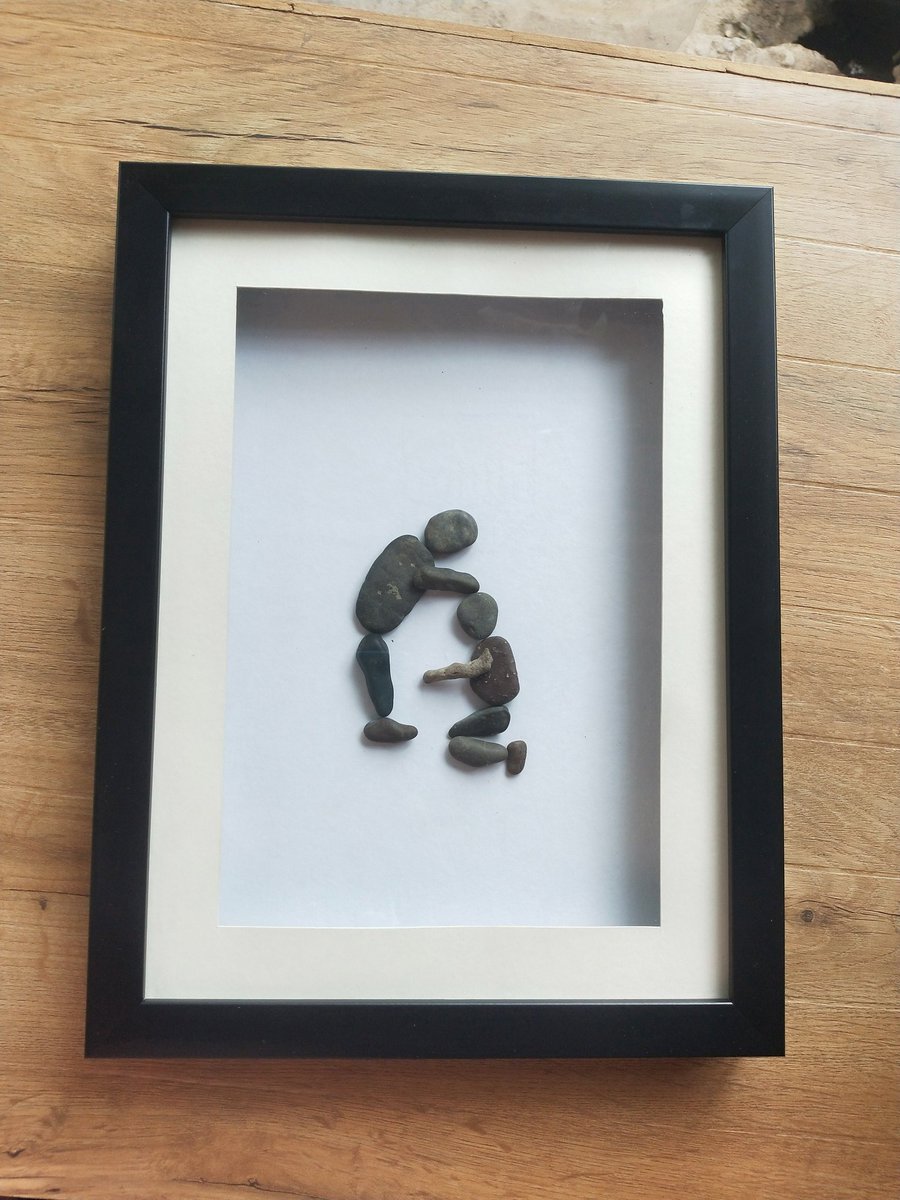 ArtPebbl's tweet photo. Under @ArtPebbl creatively find pebbles, then join them, frame them, and then create a beautiful piece of art.
@IndiaArtHistory @handicraftsdc
@IndianArtizans 
@ArtDelhi 
@JehangirArt 
@Dev_Fadnavis 
#ग्रामिणकौशल्य 
#वझुरहस्तकला 
#pralhad_pawar_wazurkar
#परभणीची_कलाकृती https://t.co/UtqPlbUKaq
