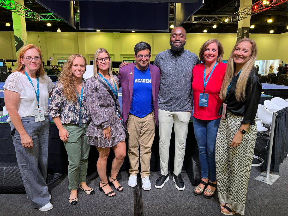 Ariat104's tweet image. HRS LEAP 22-23 Class - what an amazing group of Allied Professional leaders. #HRS #LEAP2022 #AHP #HRX2022 #epeeps #Leadership