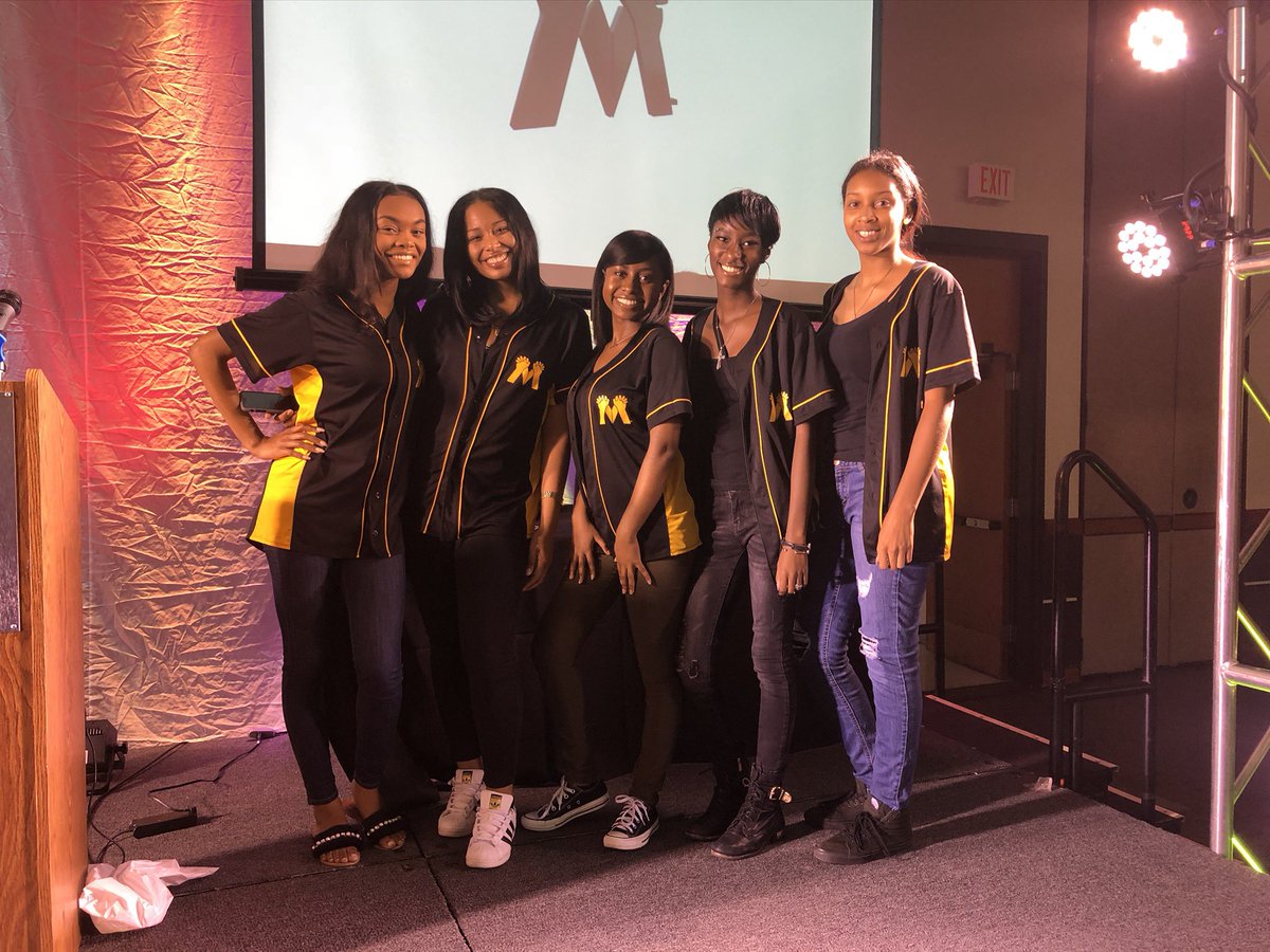 Apply to join our chapter today! 💛🖤 #UMES

docs.google.com/forms/d/1E4SXc…