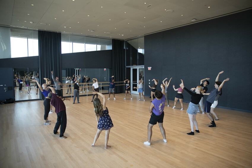 College of the Holy Cross tweet media