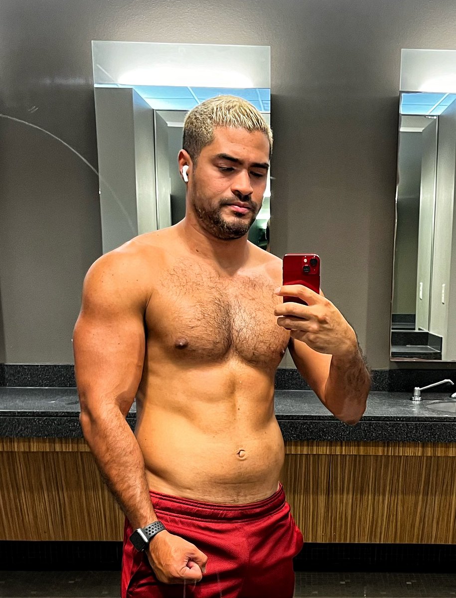 RioBanksXXX's tweet photo. #FlexFriday 💪🏽 https://t.co/Z6n6TBYR05