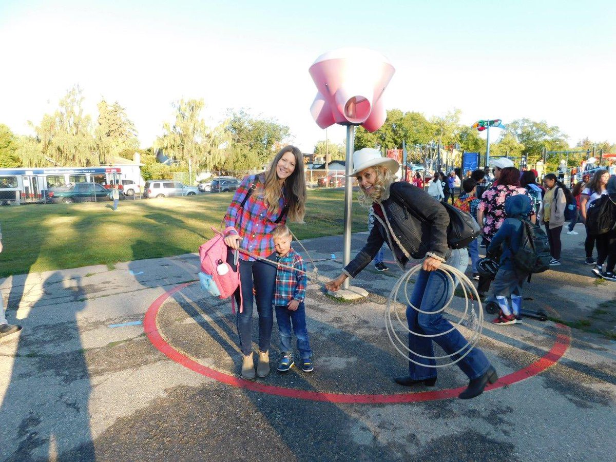 A great way to start the school year! Thanks School Council and volunteers for a fabulous Stampede Pancake breakfast!