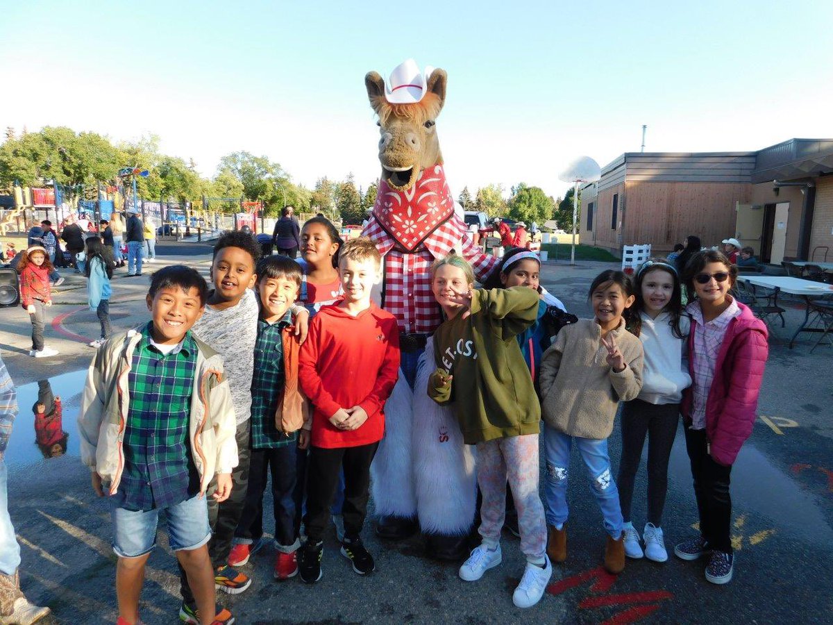 St. Thomas Aquinas School tweet media