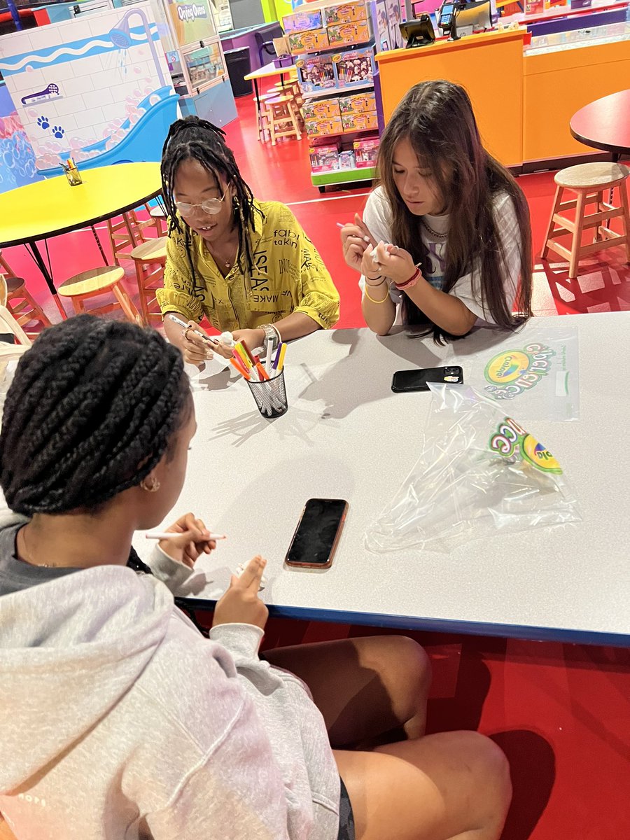 warrior4library's tweet photo. Best day ever!  Got to see pure joy in teenagers on the AP Art field trip to the Crayola Experience. 

#createjoy #makestuff #crayola #librarylife #highschoollibrary #madetoshine https://t.co/Xu92XORjQ9