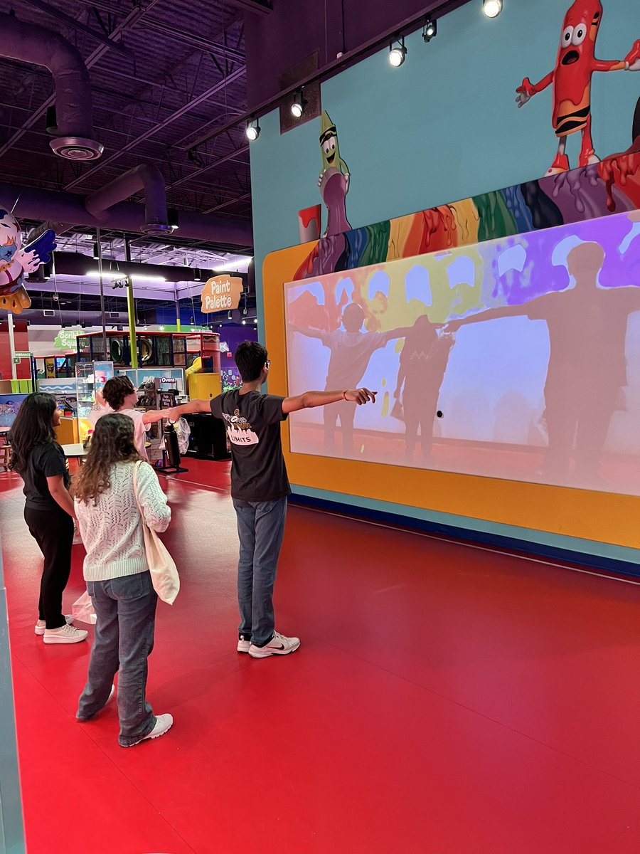 warrior4library's tweet photo. Best day ever!  Got to see pure joy in teenagers on the AP Art field trip to the Crayola Experience. 

#createjoy #makestuff #crayola #librarylife #highschoollibrary #madetoshine https://t.co/Xu92XORjQ9