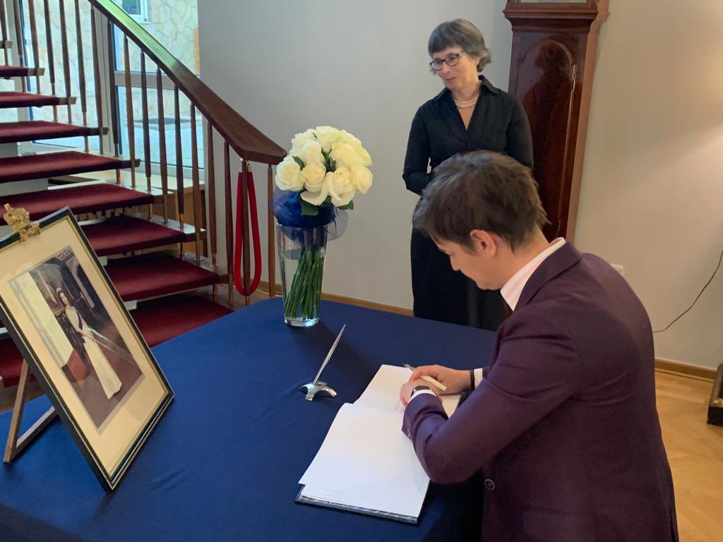 SerbianPM's tweet image. A very sad occasion for a visit to the British Embassy, as the whole world mourns for Her Majesty.

William Shakespeare said that some are born great, some achieve greatness, and some have greatness thrust upon them.