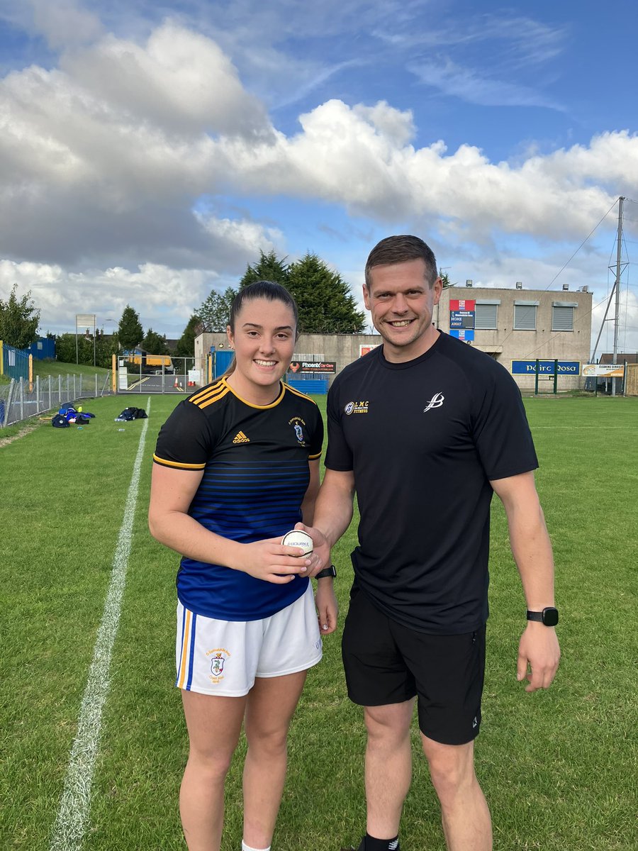 RossaGACBelfast's tweet photo. LMC fitness have sponsored the match ball for tomorrow’s Championship quarter final match v @tirnanoggac. Throw in at 4pm at Rossa Park. The senior camogs would appreciate your support 😊🇺🇦 https://t.co/xWBoANZ0Ce