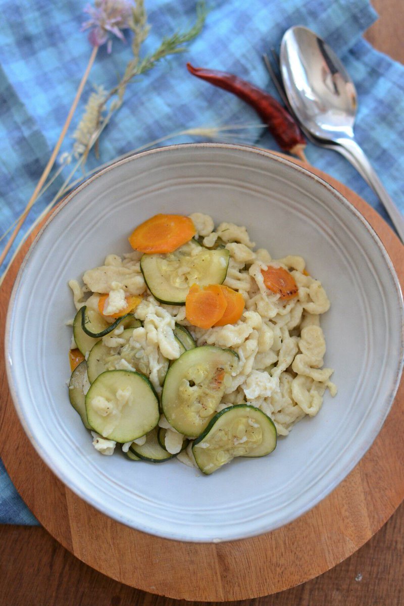 cofooders's tweet photo. #Recette via #humcasentbon Spatzle courgettes carottes 👉https://t.co/JvockHvjmD #spatzle #courgette #carotte #plat #mondaymotivation #food #repas #cuisiner https://t.co/pJEowdTRa3