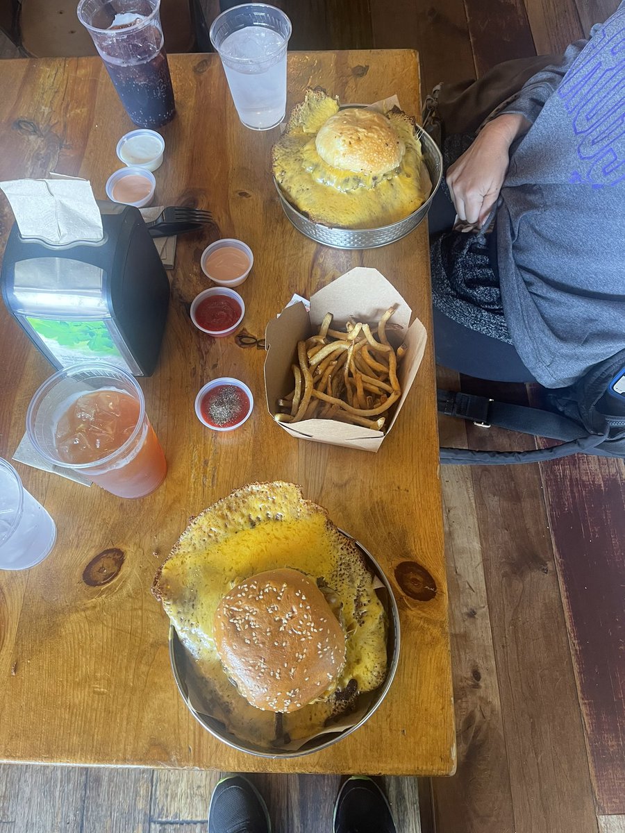 Insane burger <a href="/SkirtedHeifer/">Skirted Heifer</a>!