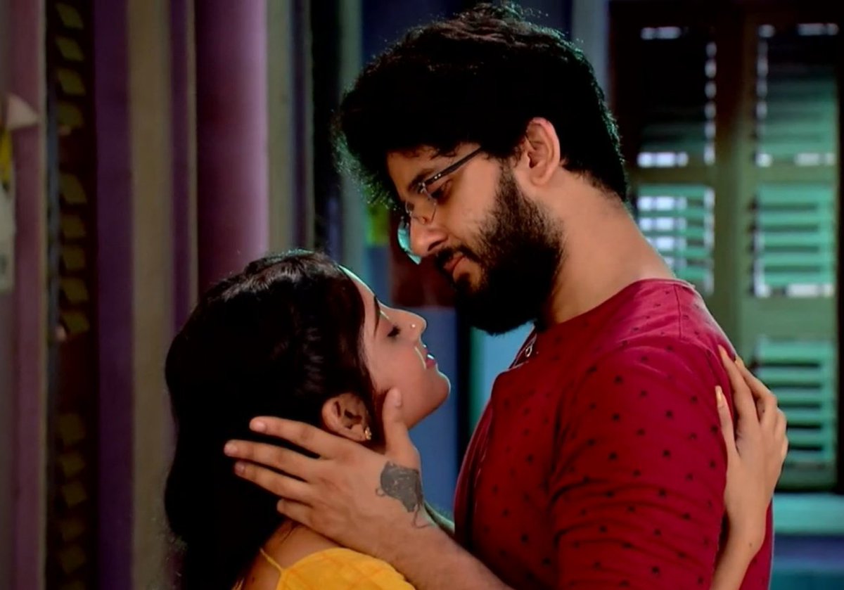 rayofsun28's tweet photo. The eternal loop of #Sidhai romance #Mithai https://t.co/syhPlJP5QR