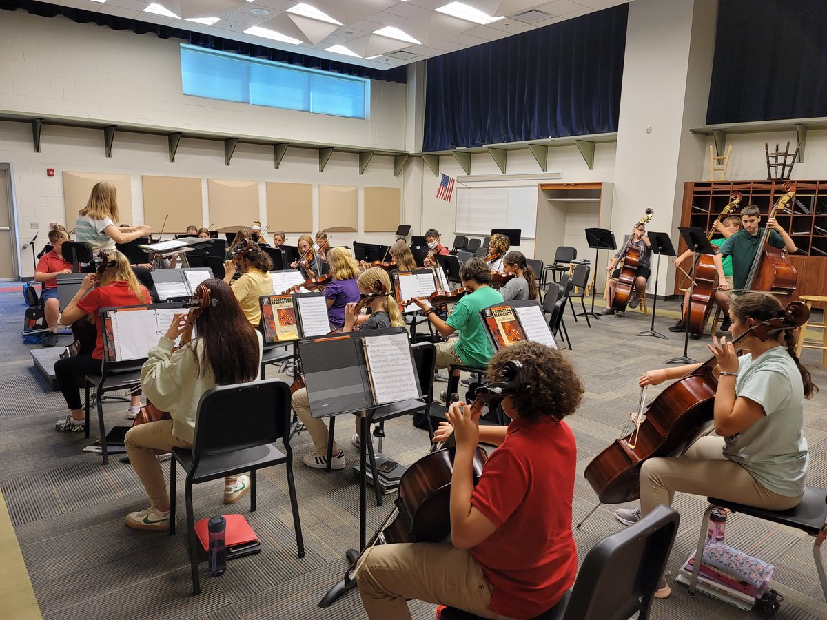 While I was at North Jr High today, one of the two 7th grade orchestra classes treated me to an impromptu concert! They did an incredible job. It was also great to see one of my former students conducting them! Bravo!