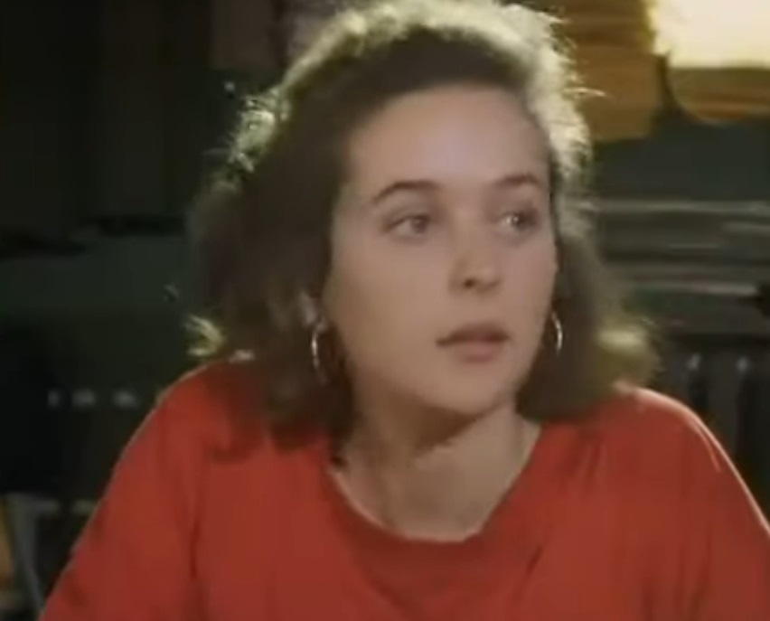 A Happy Birthday to Julia Sawalha who is celebrating her 54th birthday, today. 
