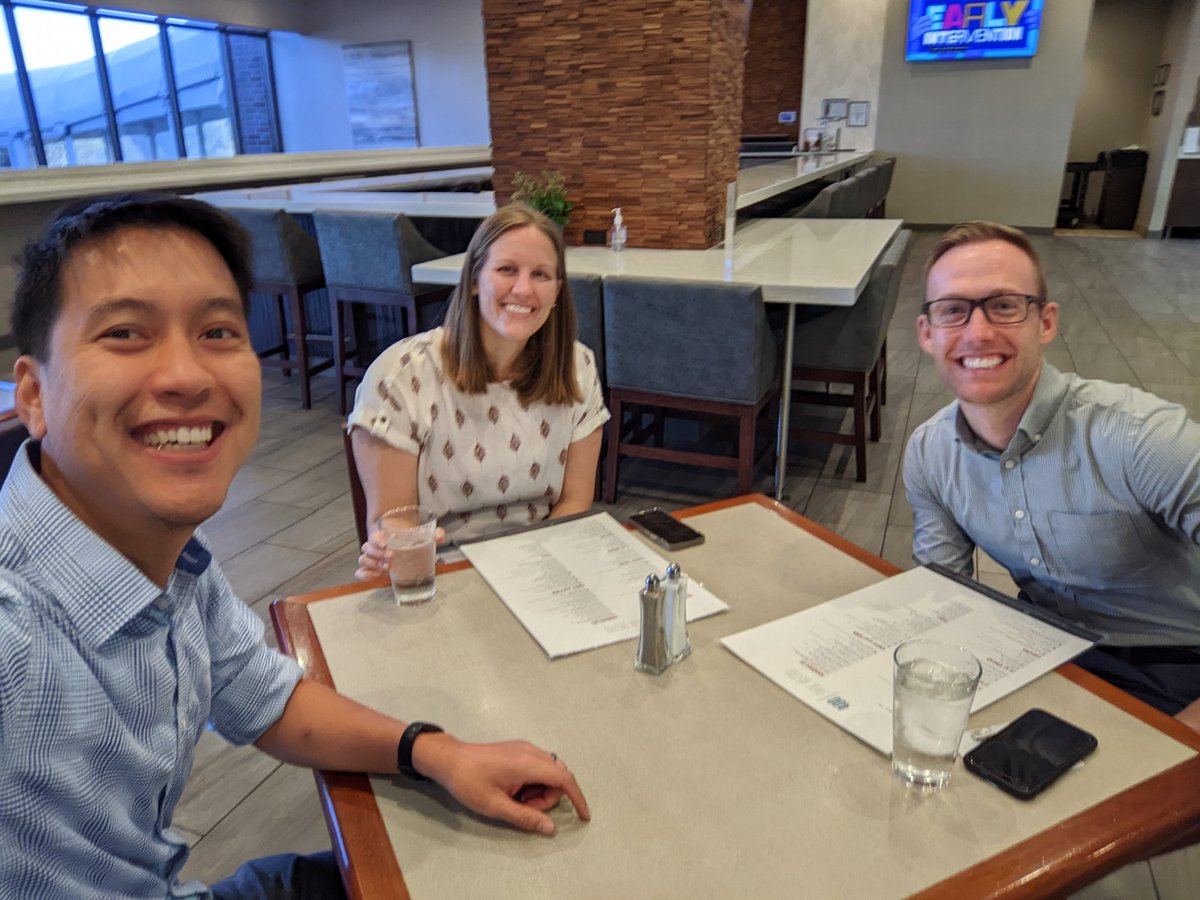 Looks like our fellows have already started networking at <a href="/AmerAcadPeds/">American Academy of Pediatrics</a> #SeniorFellowsConference with <a href="/PHMFellowships/">PHM Fellowships</a>!