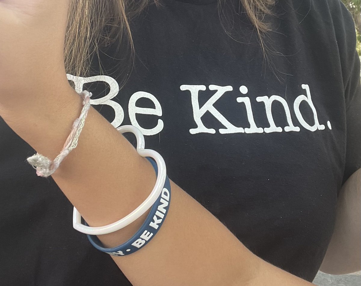 BVEBobcats's tweet photo. So much kindness! #lafsd #bekind21 #lpie https://t.co/Swk3YjkITA