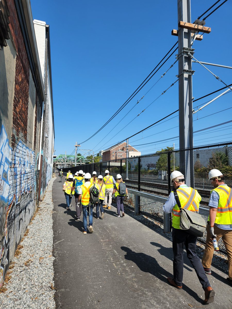 We got a sneak peek today of the Community Path Extension as part of the #NACTO2022 transportation conference! Super appreciate @mbta and @SomervilleInfr1 allowing @pathfriends and STEP to co-lead the tour! #unitethepaths