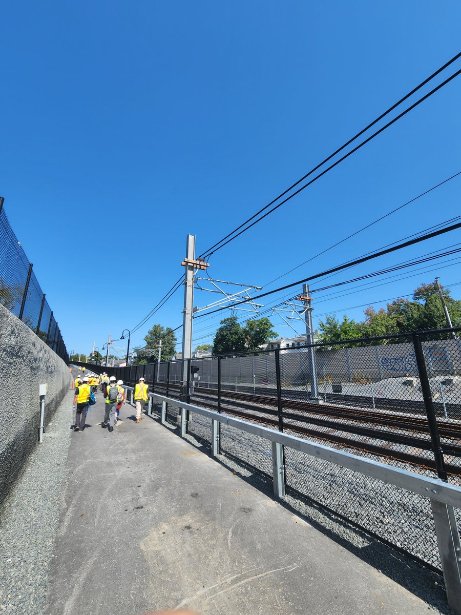 mystictocharles's tweet image. We got a sneak peek today of the Community Path Extension as part of the #NACTO2022 transportation conference! Super appreciate @mbta and @SomervilleInfr1 allowing @pathfriends and STEP to co-lead the tour! #unitethepaths