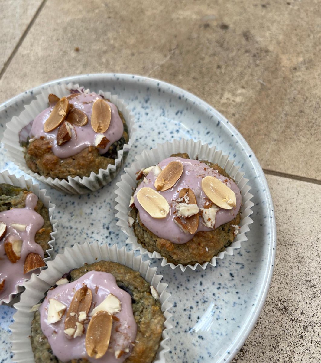 JustNaturalUK's tweet photo. Peanut Butter Blueberry Cupcakes 🫐🥜 Made using Just Natural Oat Flour! 😍 
(vegan + gluten-free)

📷 by @nourishingflorence https://t.co/melqE4oHln