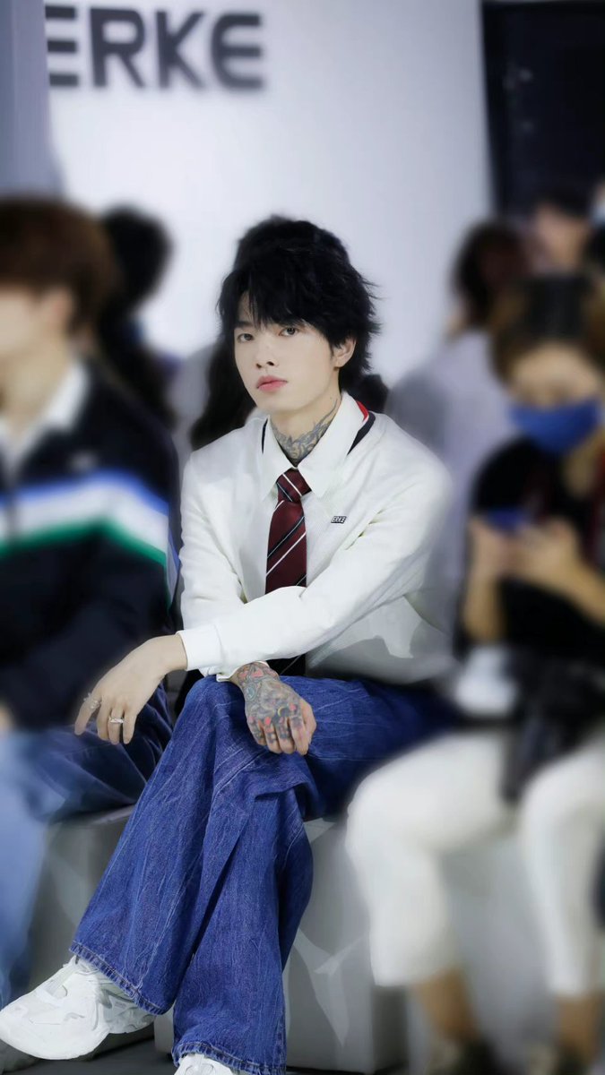 QYLM_TH's tweet photo. #气运联盟 #สมาพันธ์คนโชคดี #AirLeagueBand #QYLM 
(2) https://t.co/X31Jtv0jgn