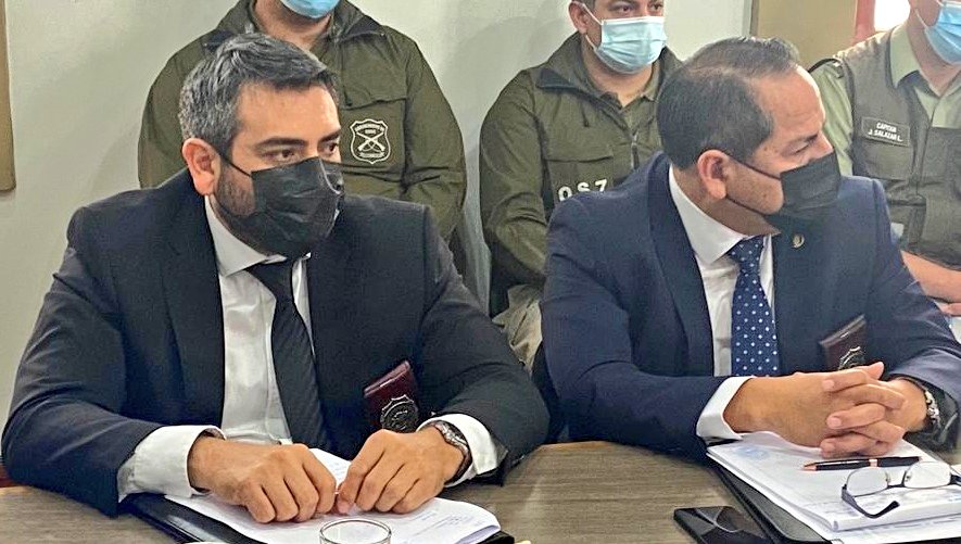 PDI_Arica's tweet photo. ⭕️#PDI Arica a través de brigadas #Brianco y #Bitrap participaron de la primera sesión del Consejo Regional Contra el Crimen Organizado, que encabeza @DPRAricayP e integran @GoreAyP, @Fiscalia_Arica y @CarabArica, para coordinar plan de trabajo y acciones investigativas. https://t.co/XBKXyQGt5n